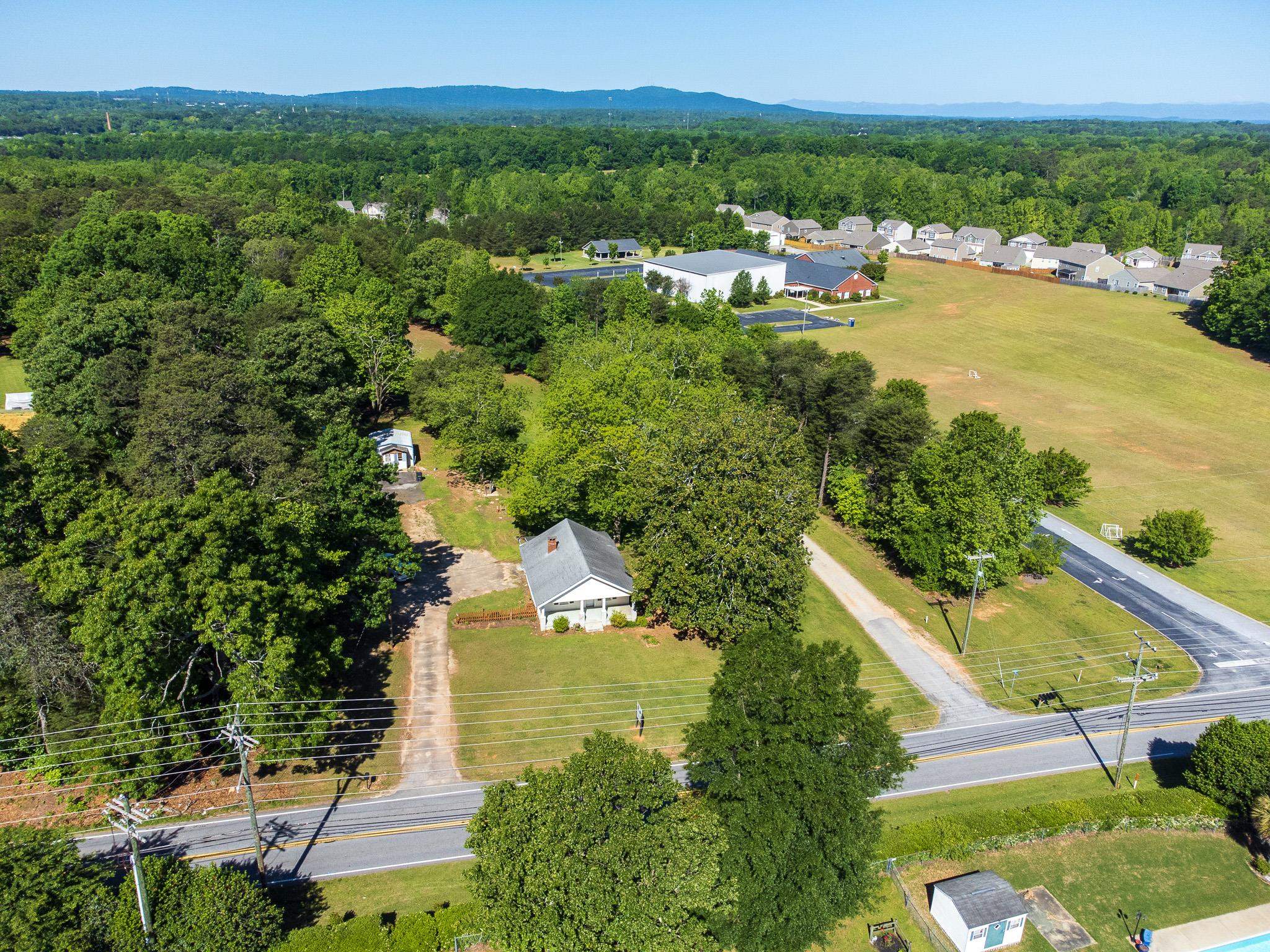 461 South Suber Road Greer, SC 29650 - Photo 6 of 10 Gallery Image 6