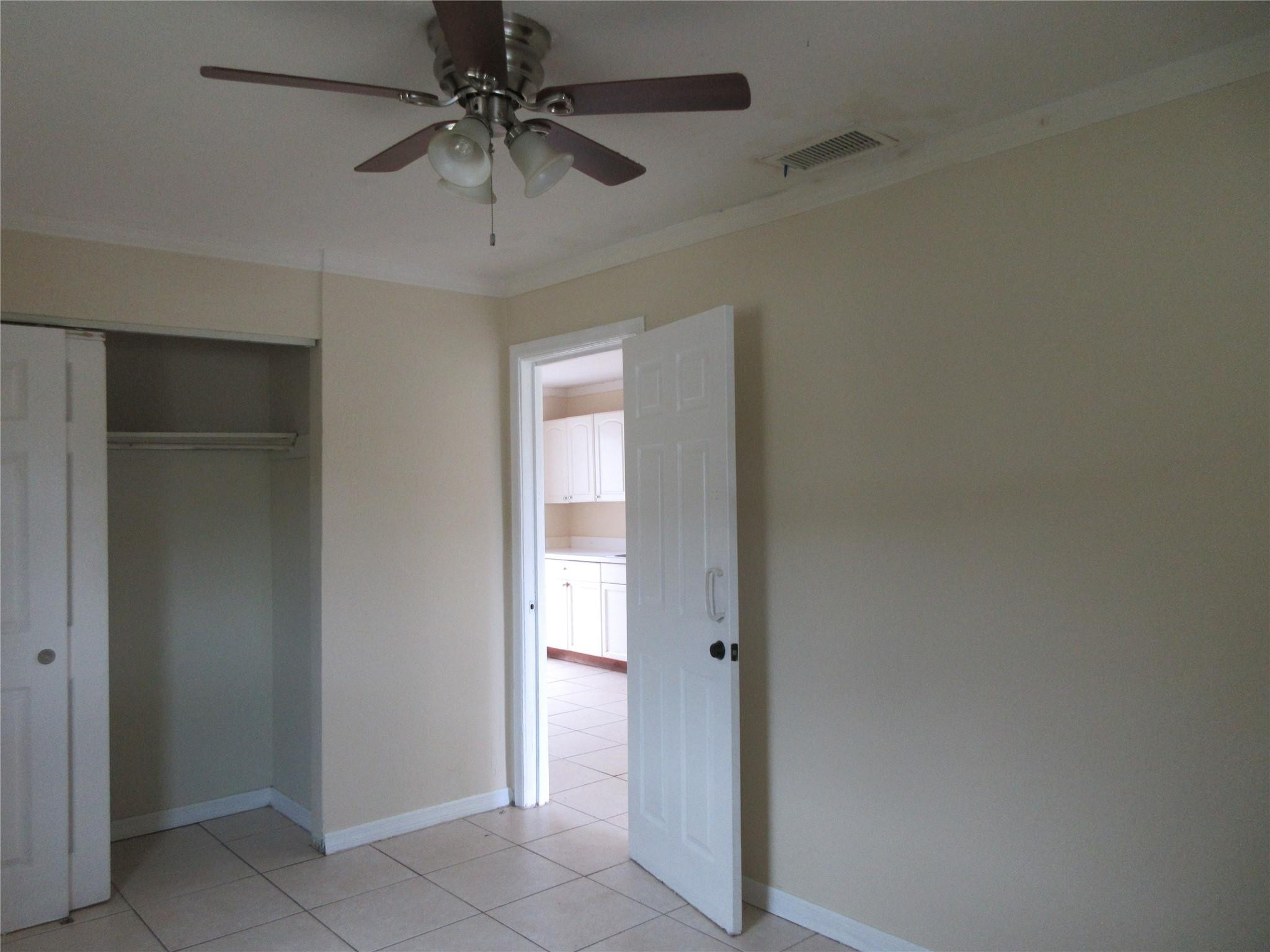 1548 West 10th Street Riviera Beach, FL 33404 - Photo 7 of 17 Photo 7