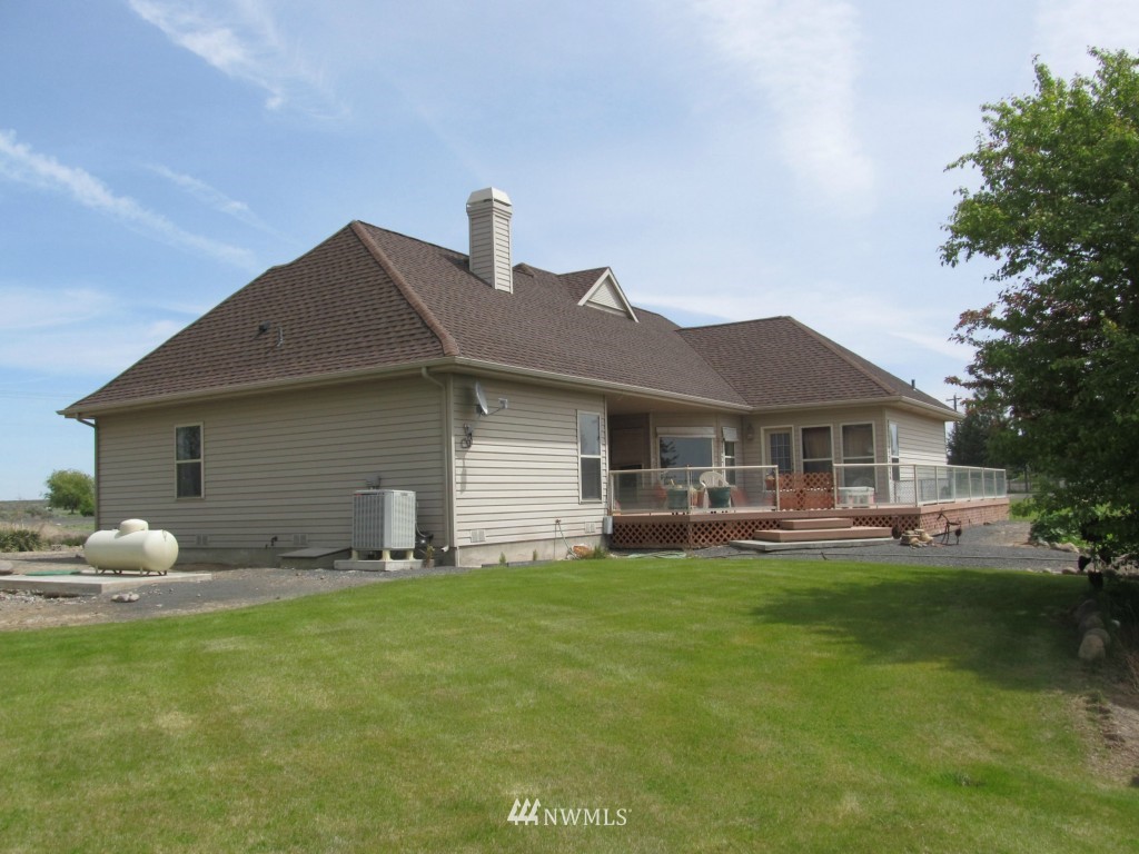 9756 Neppel Road Northeast Moses Lake, WA 98837 - Photo 19 of 25 Gallery Image 19