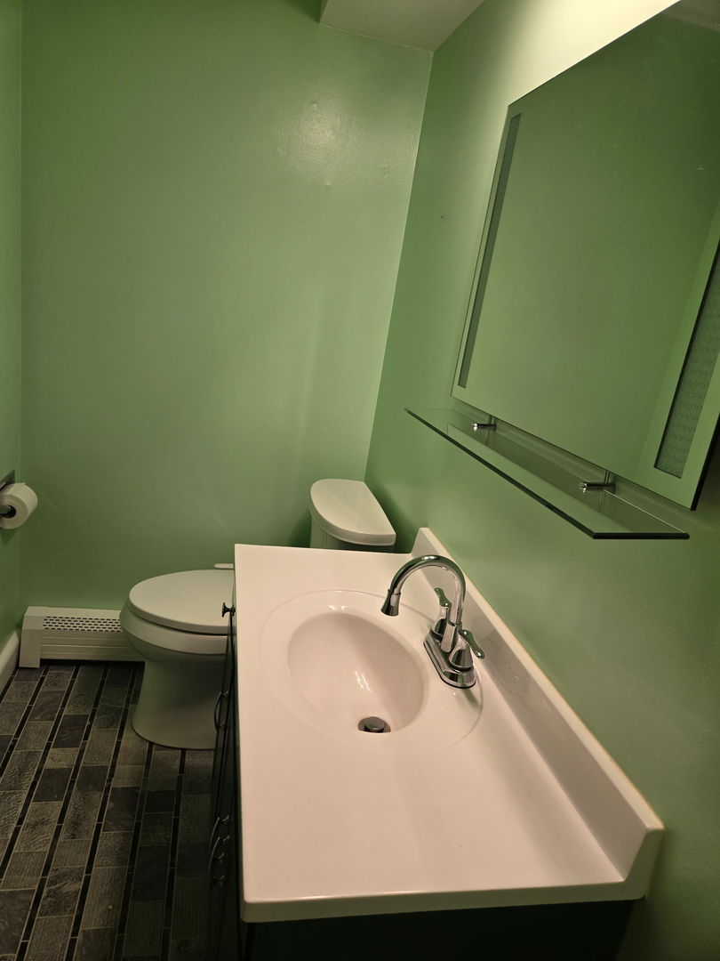201 Cary Algonquin Road Cary, IL 60013 - Photo 7 of 11 Gallery Image 7