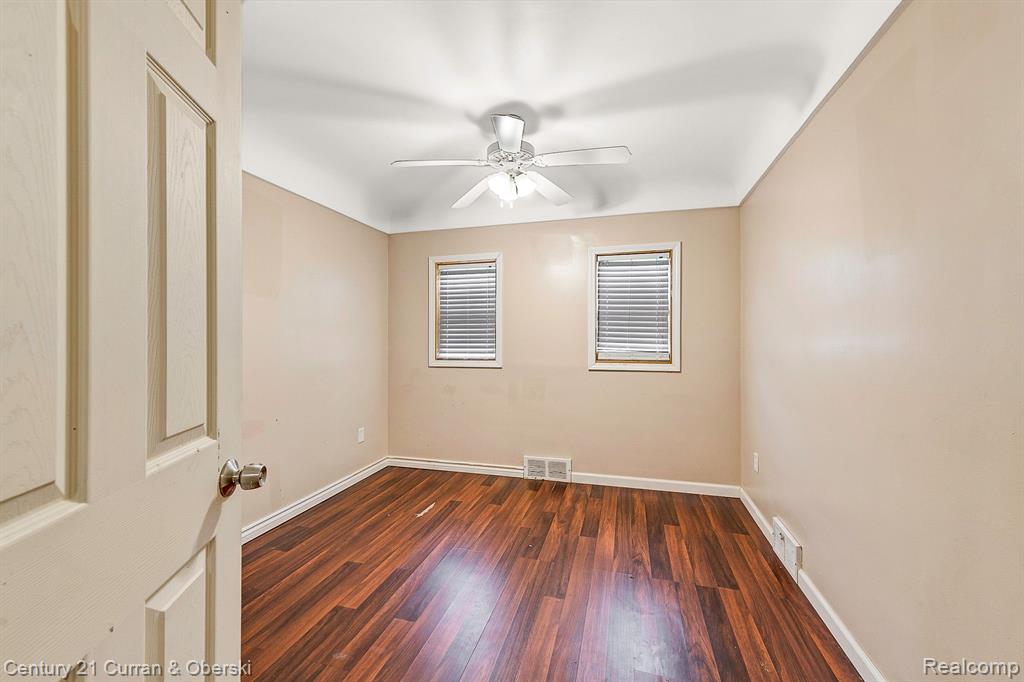 20919 Wick Road Taylor, MI 48180 - Photo 27 of 51