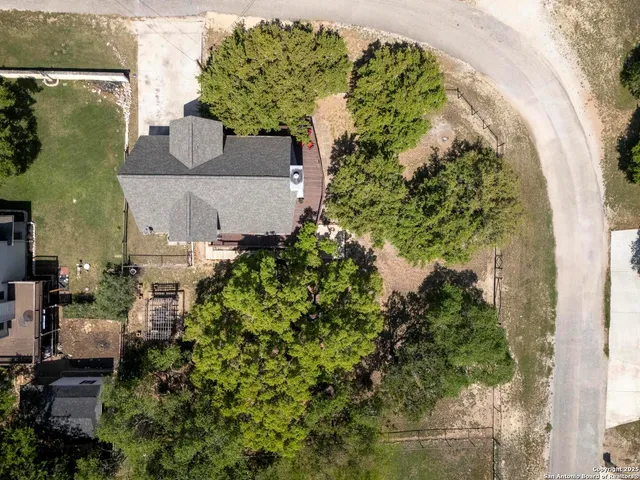 $489,000 | 471 Edge Hill Drive, Canyon Lake, TX 78133