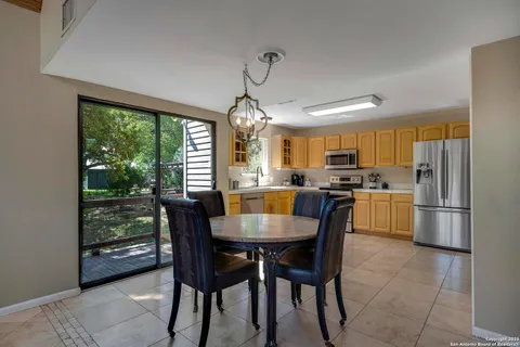 $489,000 | 471 Edge Hill Drive, Canyon Lake, TX 78133