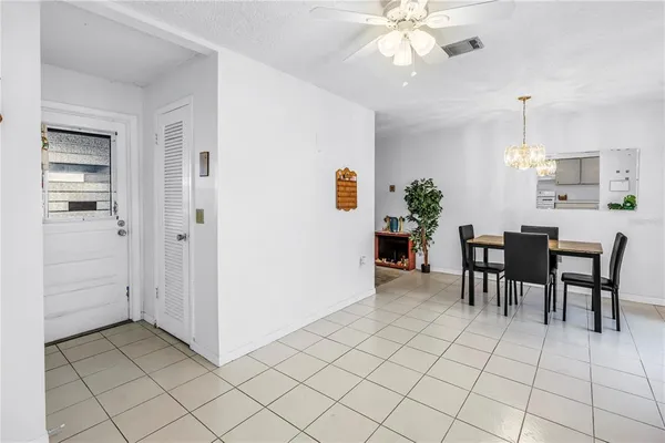 $125,000 | 10007 Daffodil Street, Unit 183, Pinellas Park, FL 33782