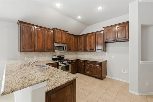 $2,500 | 9028 Manana Street, Fort Worth, TX 76244