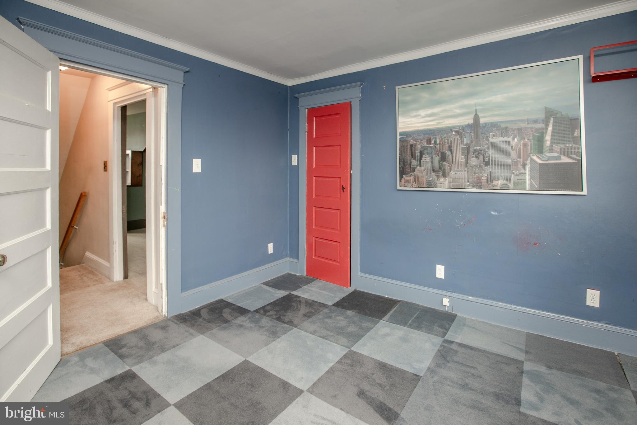 2414 Hamilton Avenue Hamilton, NJ 08619 - Photo 24 of 31 an empty room with a large window and mirror