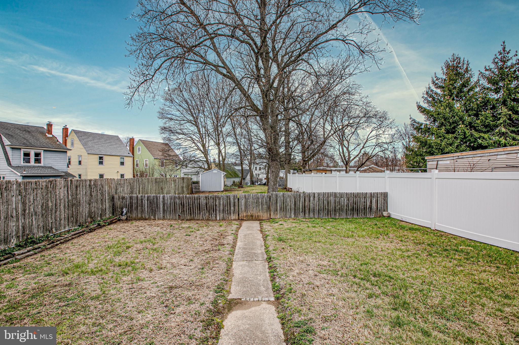 2414 Hamilton Avenue Hamilton, NJ 08619 - Photo 29 of 31 a view of a backyard