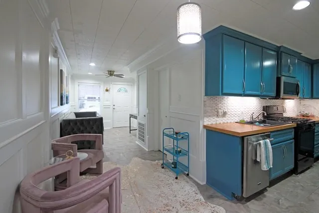 $1,000 | 434 Lenard Street, Unit B, Houston, TX 77009