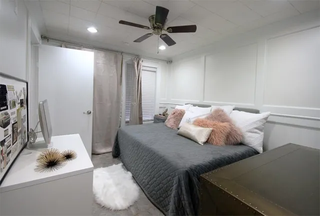 $1,000 | 434 Lenard Street, Unit B, Houston, TX 77009