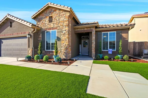 $475,000 | 756 Strada Street, Lemoore, CA 93245