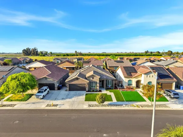 $475,000 | 756 Strada Street, Lemoore, CA 93245