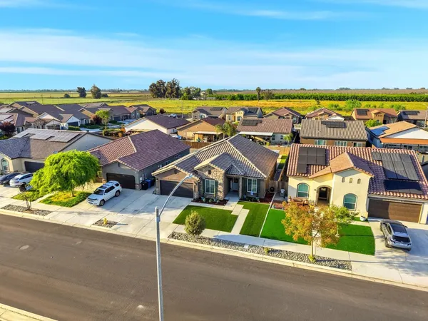 $475,000 | 756 Strada Street, Lemoore, CA 93245