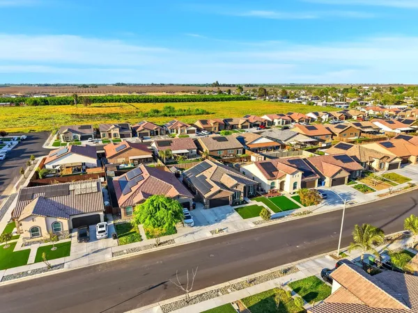 $475,000 | 756 Strada Street, Lemoore, CA 93245