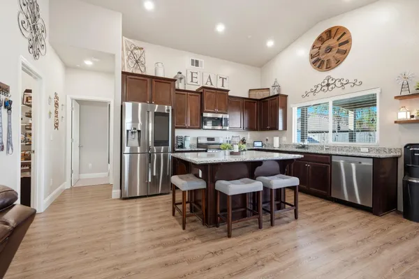 $475,000 | 756 Strada Street, Lemoore, CA 93245