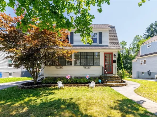 $489,900 | 19 Barnard Road, Worcester, MA 01605