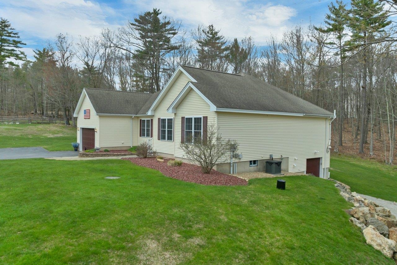 303 Lords Mill Road Epsom, NH 03234 - Photo 6 of 57