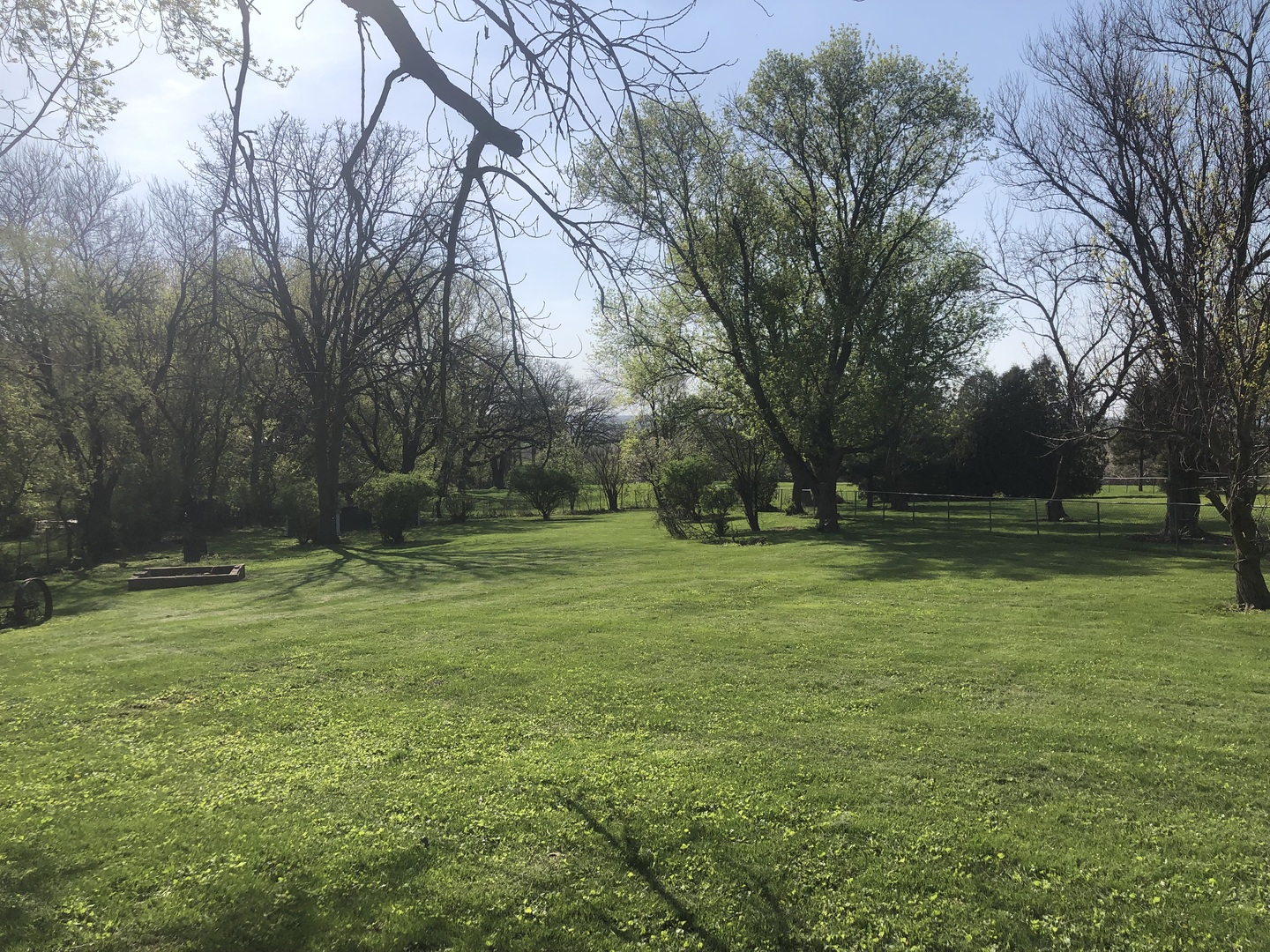 11N598 Tower Road Hampshire, IL 60140 - Photo 2 of 5 Gallery Image 2