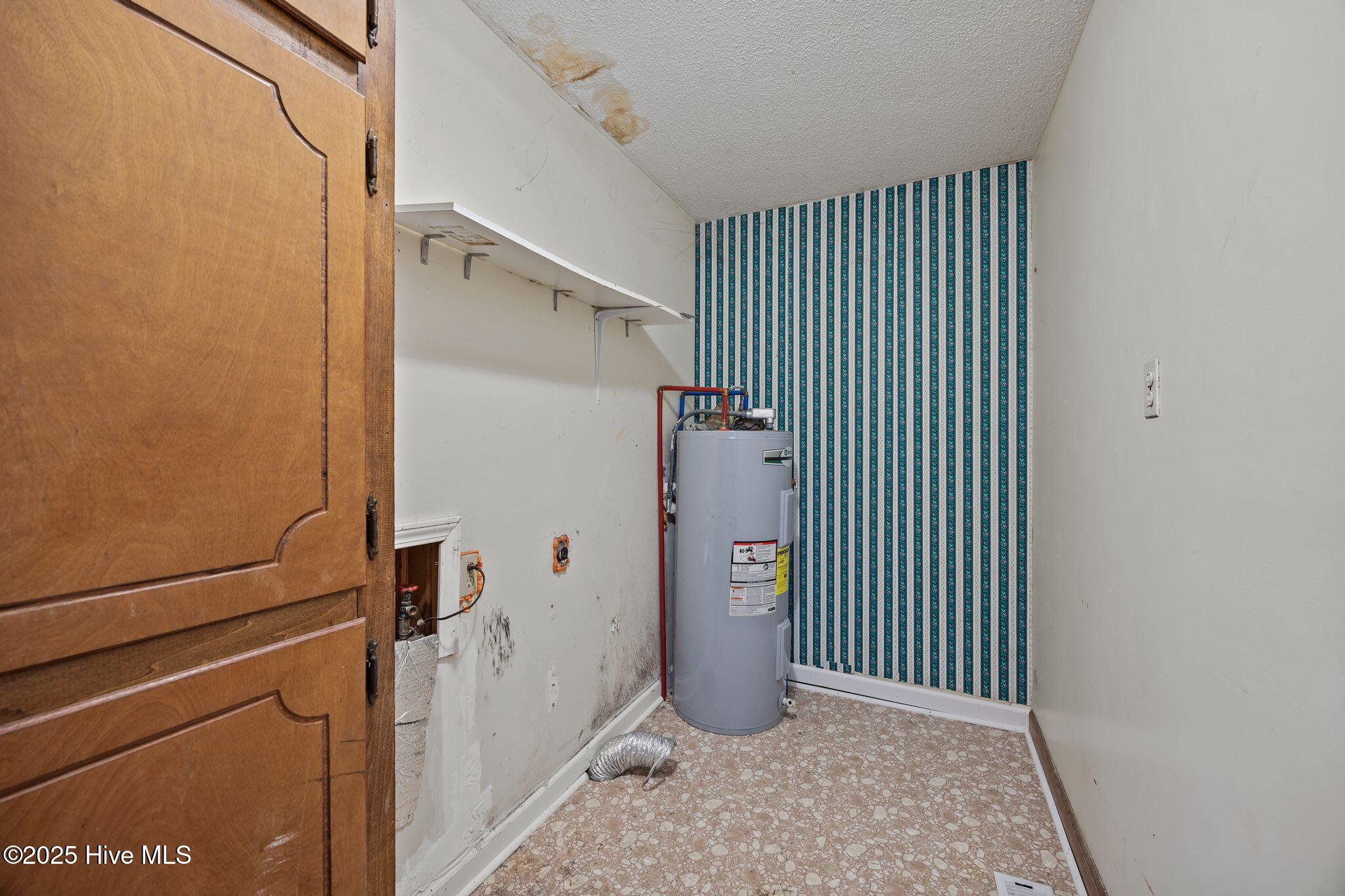 4418 Frog Level Road Winterville, NC 28590 - Photo 19 of 55 Laundry Room