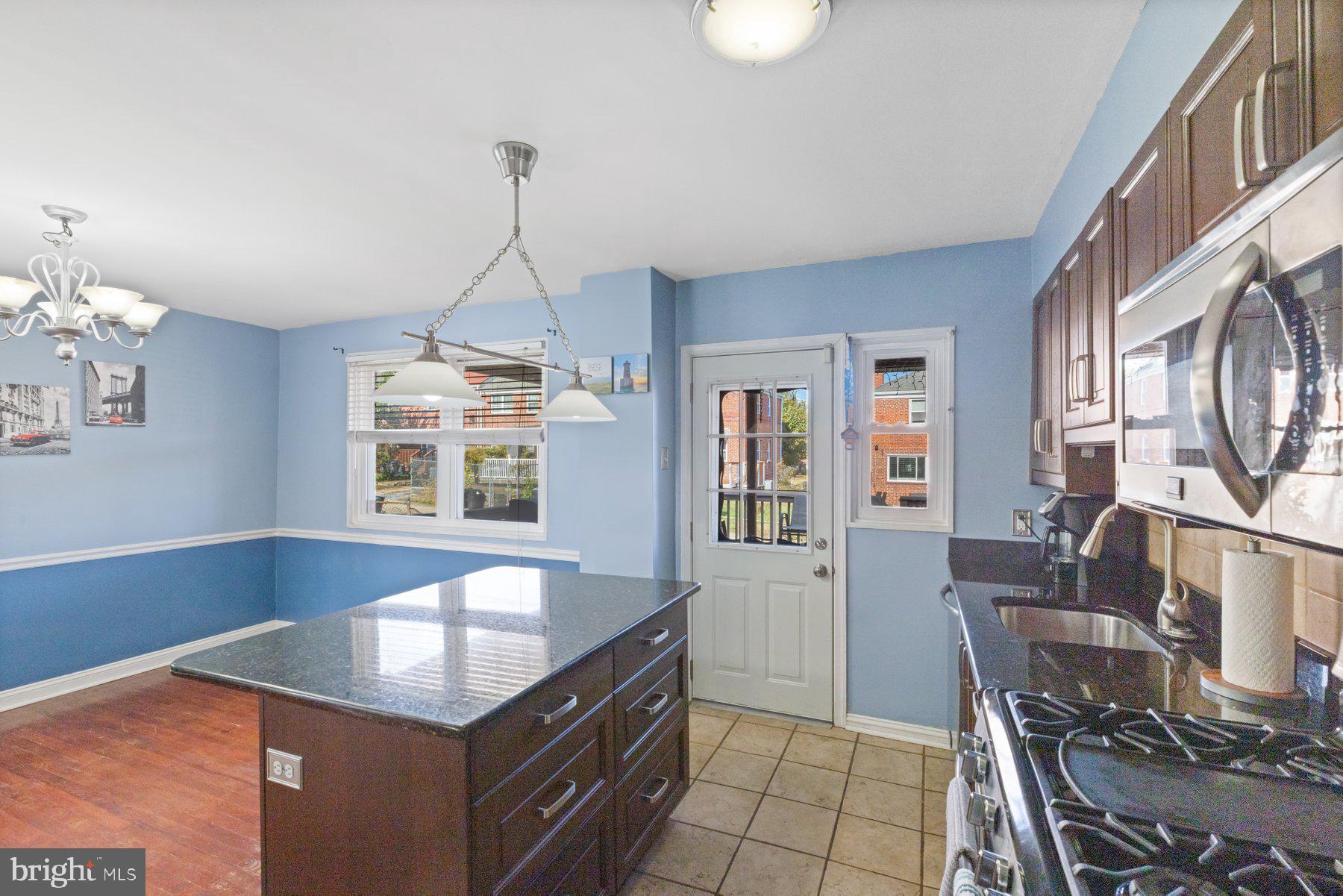 708 Edmondson Avenue Baltimore, MD 21228 - Photo 13 of 30 Granite Counters