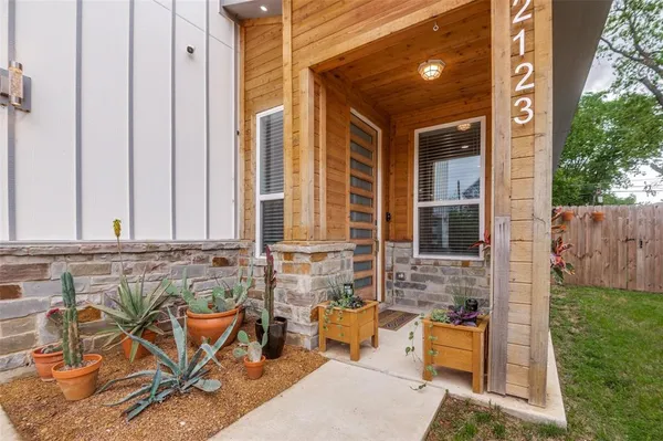 $3,100 | 2123 Ramsey Avenue, Dallas, TX 75216