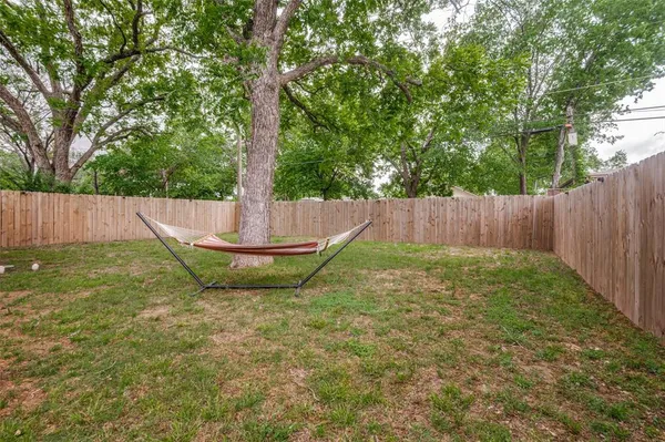 $3,100 | 2123 Ramsey Avenue, Dallas, TX 75216