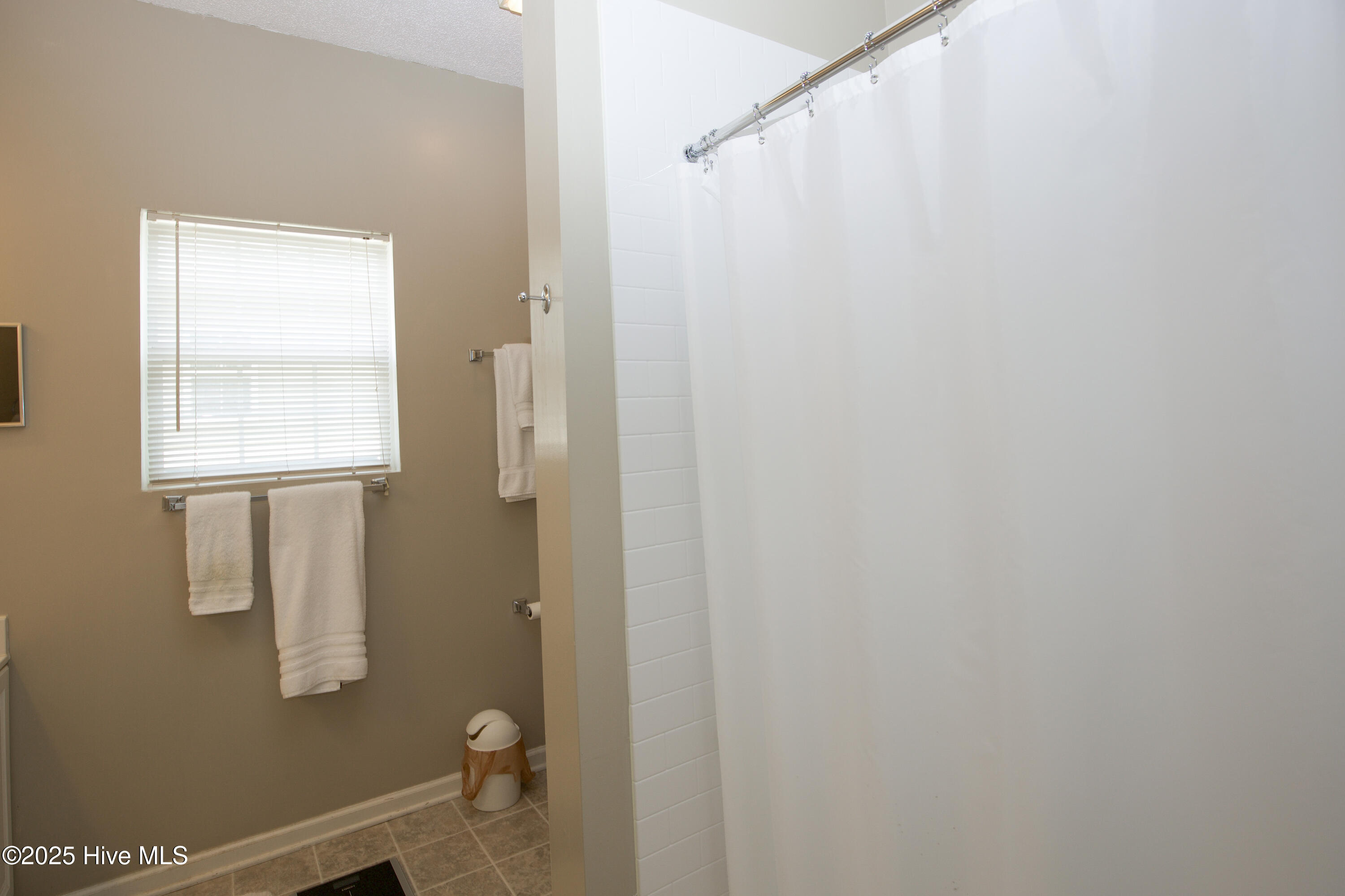 207 Kinloch Way Aberdeen, NC 28315 - Photo 18 of 38 Primary bathroom