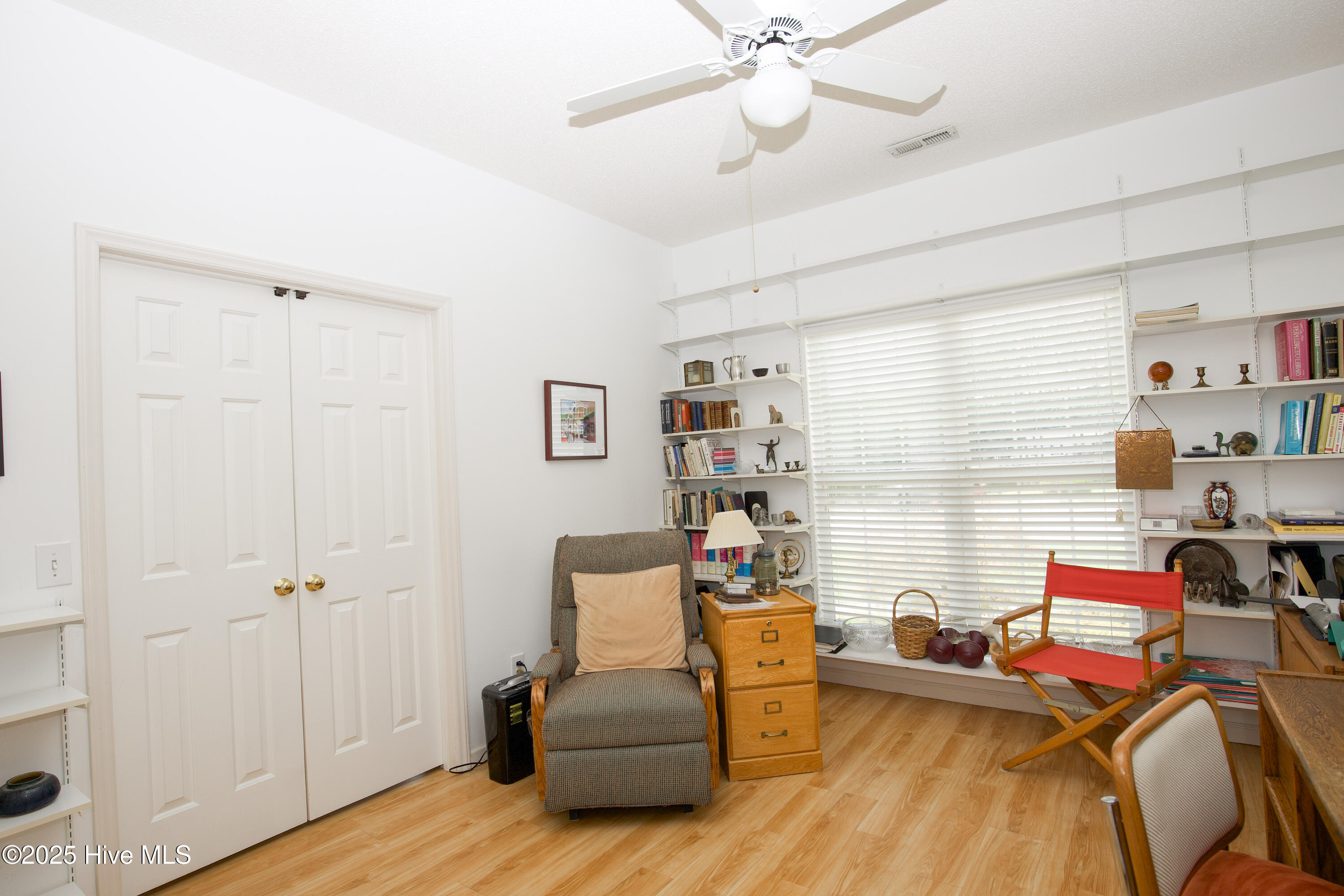 207 Kinloch Way Aberdeen, NC 28315 - Photo 23 of 38 Office and den