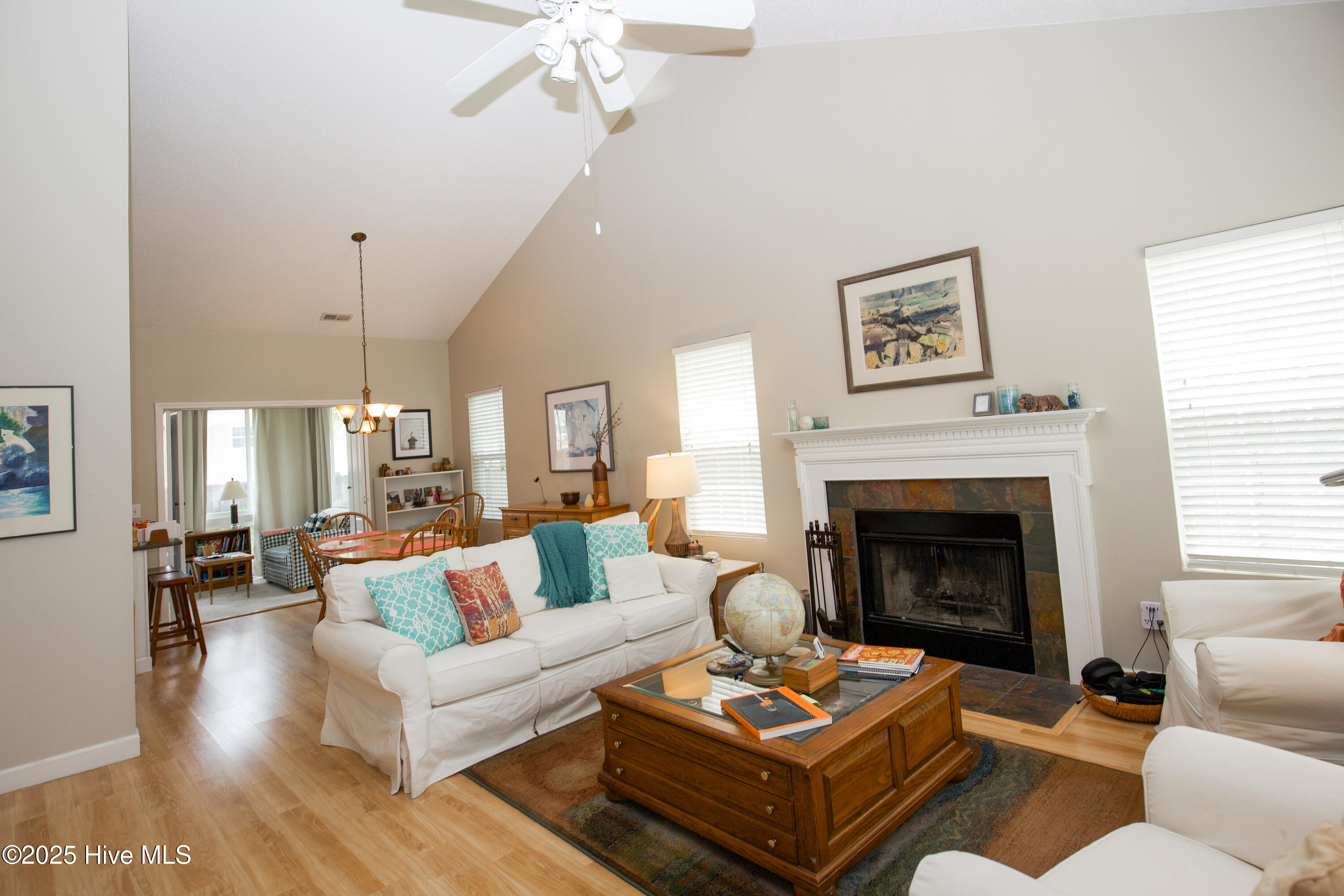 207 Kinloch Way Aberdeen, NC 28315 - Photo 3 of 38 Living room