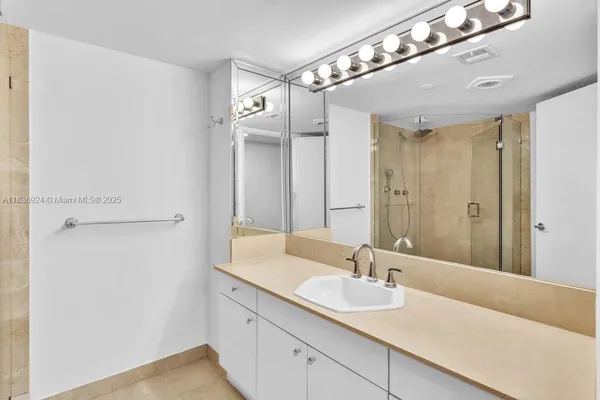 $769,000 | 8855 Collins Avenue, Unit 2F, Surfside, FL 33154