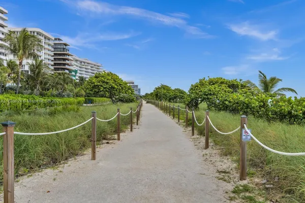 $769,000 | 8855 Collins Avenue, Unit 2F, Surfside, FL 33154