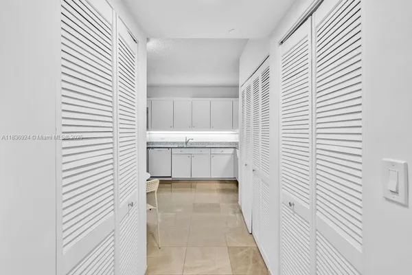 $769,000 | 8855 Collins Avenue, Unit 2F, Surfside, FL 33154