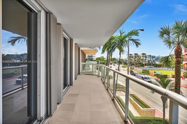 $769,000 | 8855 Collins Avenue, Unit 2F, Surfside, FL 33154