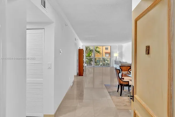 $769,000 | 8855 Collins Avenue, Unit 2F, Surfside, FL 33154