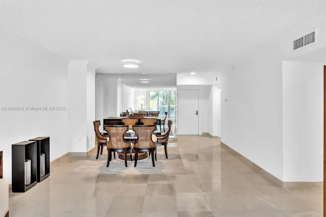 $769,000 | 8855 Collins Avenue, Unit 2F, Surfside, FL 33154