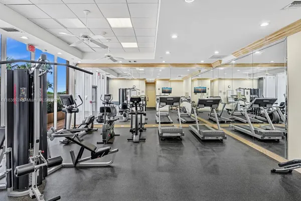 $769,000 | 8855 Collins Avenue, Unit 2F, Surfside, FL 33154
