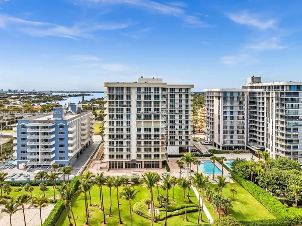 $769,000 | 8855 Collins Avenue, Unit 2F, Surfside, FL 33154