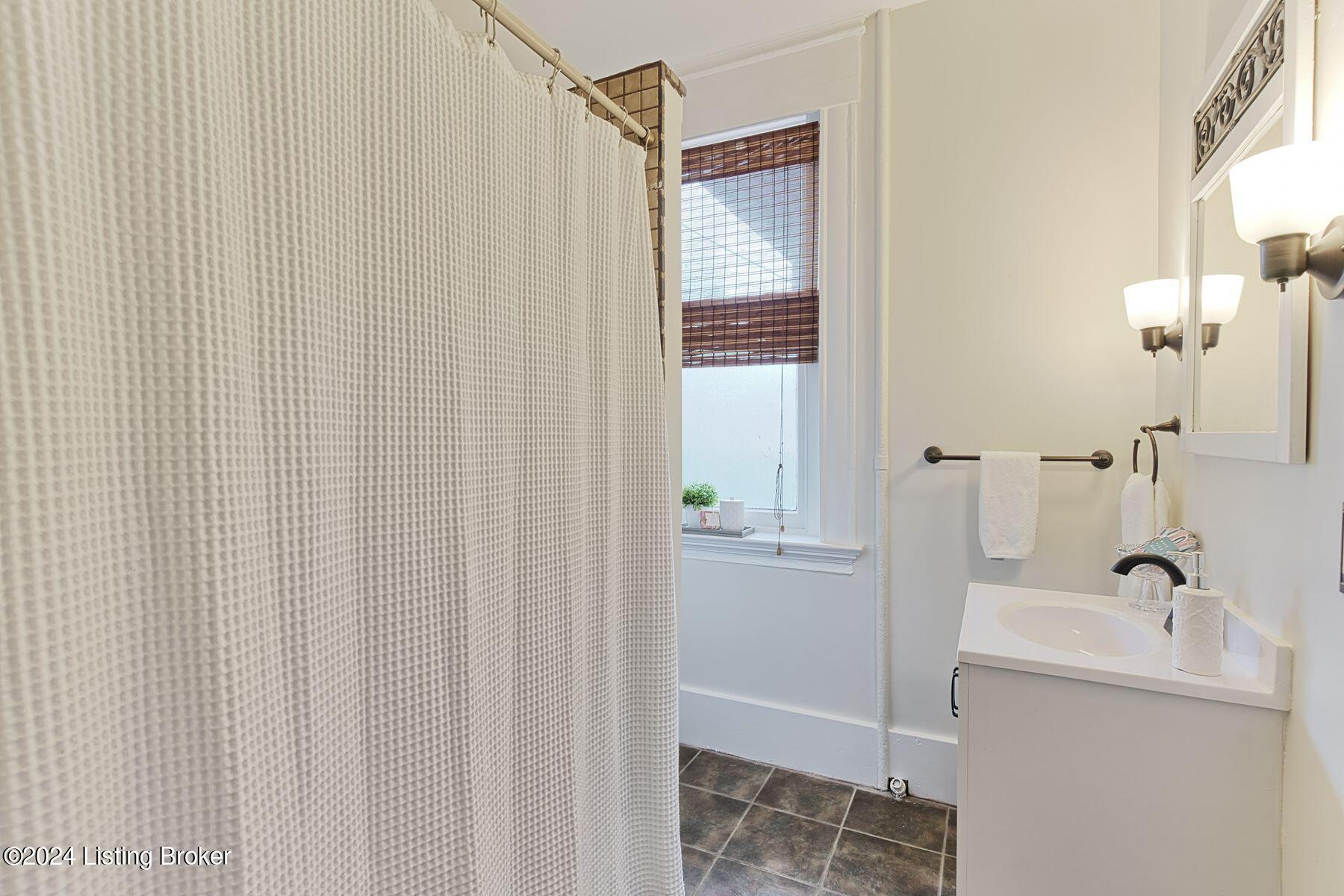 1288 Cherokee Road Louisville, KY 40204 - Photo 29 of 66 photo_online_030