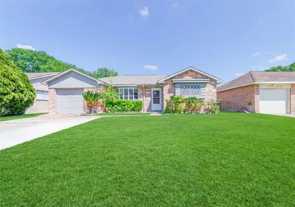 $1,800 | 10830 Sela Lane, Houston, TX 77072