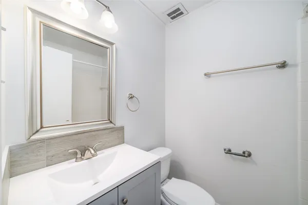 $1,800 | 10830 Sela Lane, Houston, TX 77072