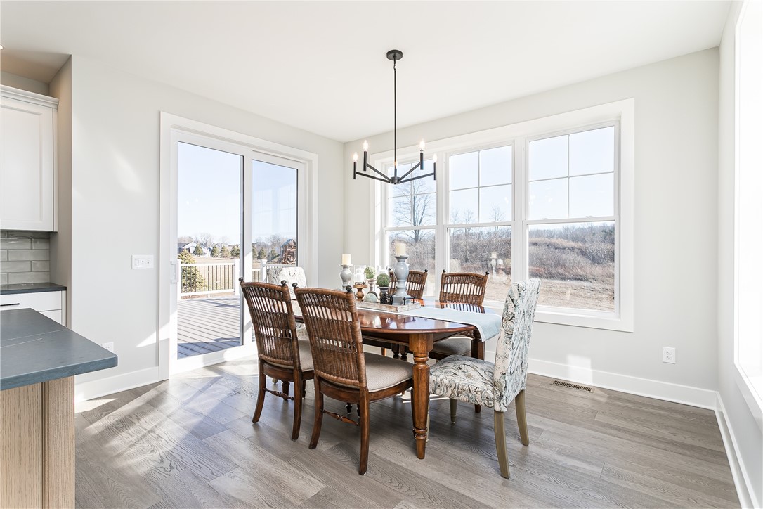 35 Coventry Ridge Pittsford, NY 14534 - Photo 9 of 24 Kitchen dining area