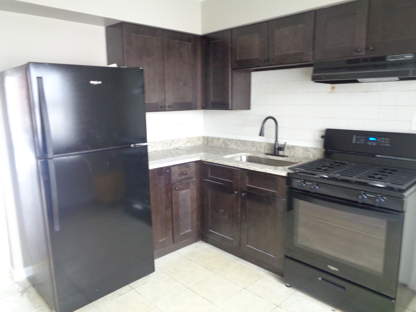 7323 West 79th Street, Unit B Bridgeview, IL 60455 - Photo 4 of 7