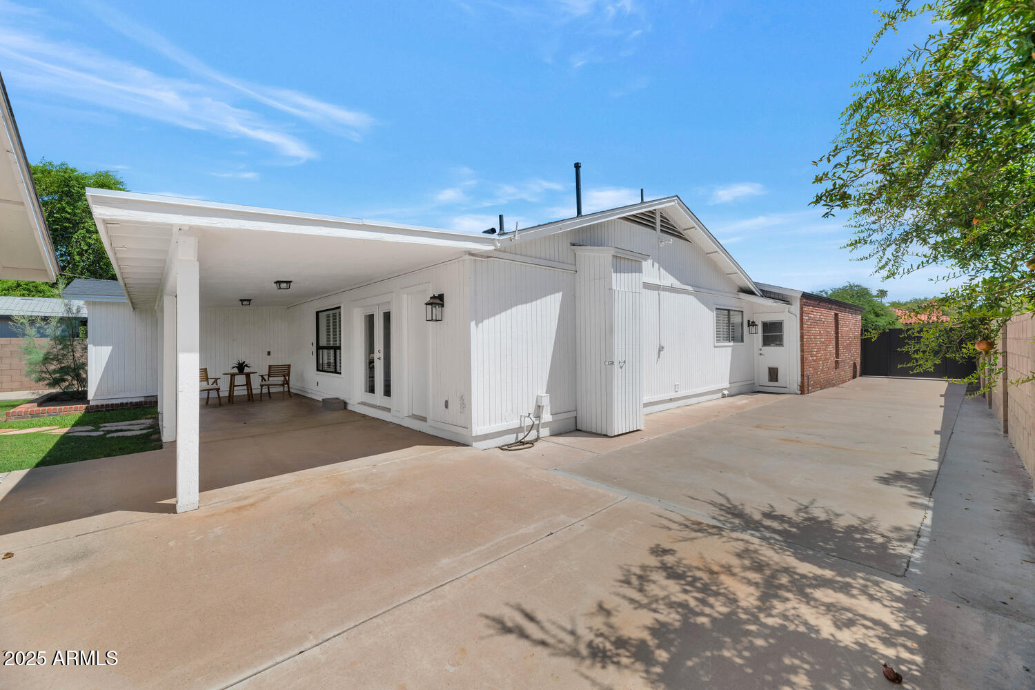 4642 North 31st Street Phoenix, AZ 85016 - Photo 36 of 50 a view of a house with a patio
