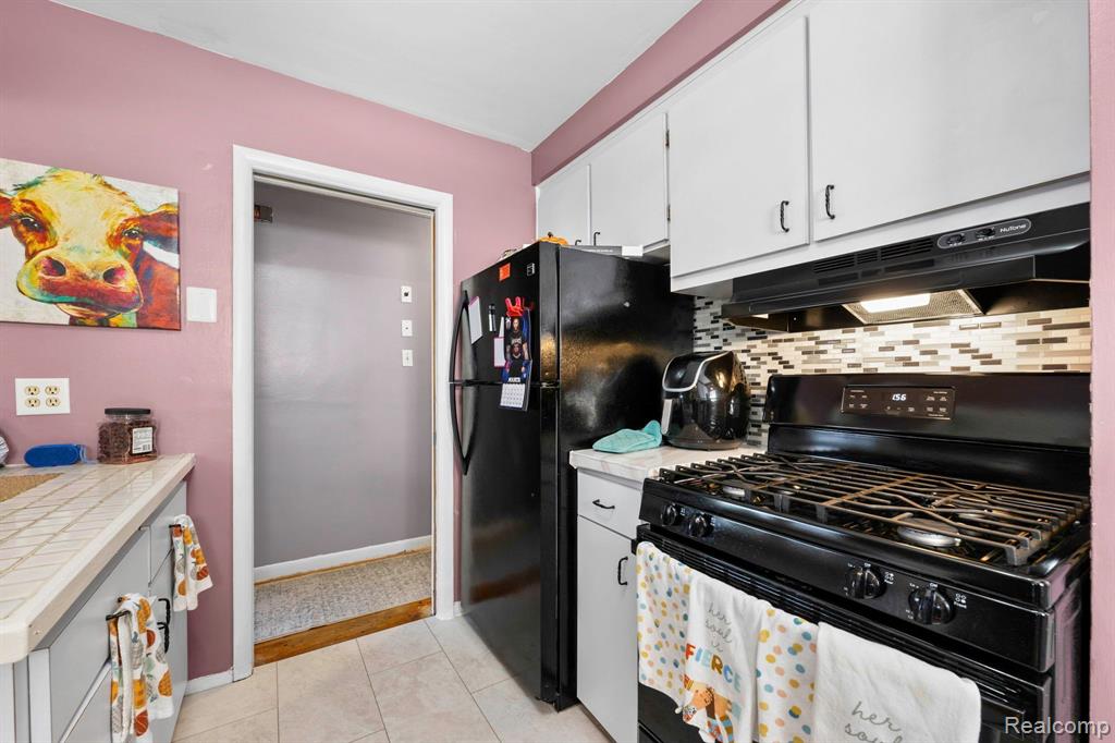 23062 Lexington Avenue Eastpointe, MI 48021 - Photo 13 of 29