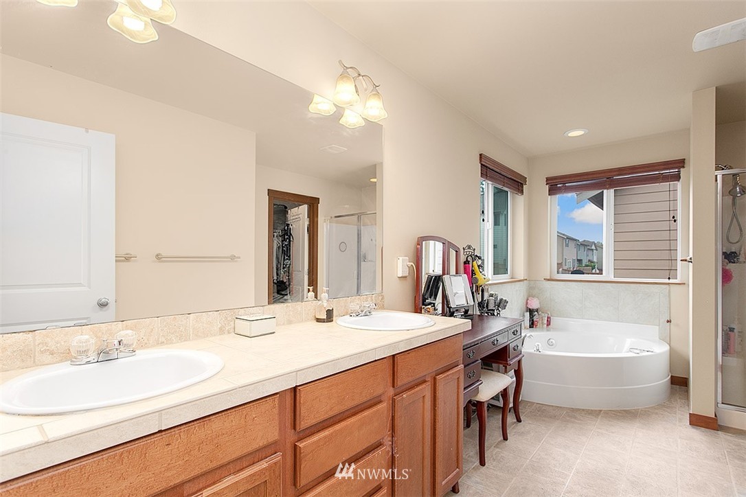 17319 13th Drive Southeast Bothell, WA 98012 - Photo 12 of 22 Gallery Image 12