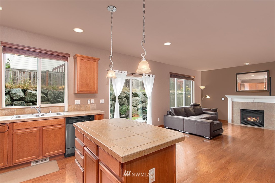 17319 13th Drive Southeast Bothell, WA 98012 - Photo 8 of 22 Gallery Image 8