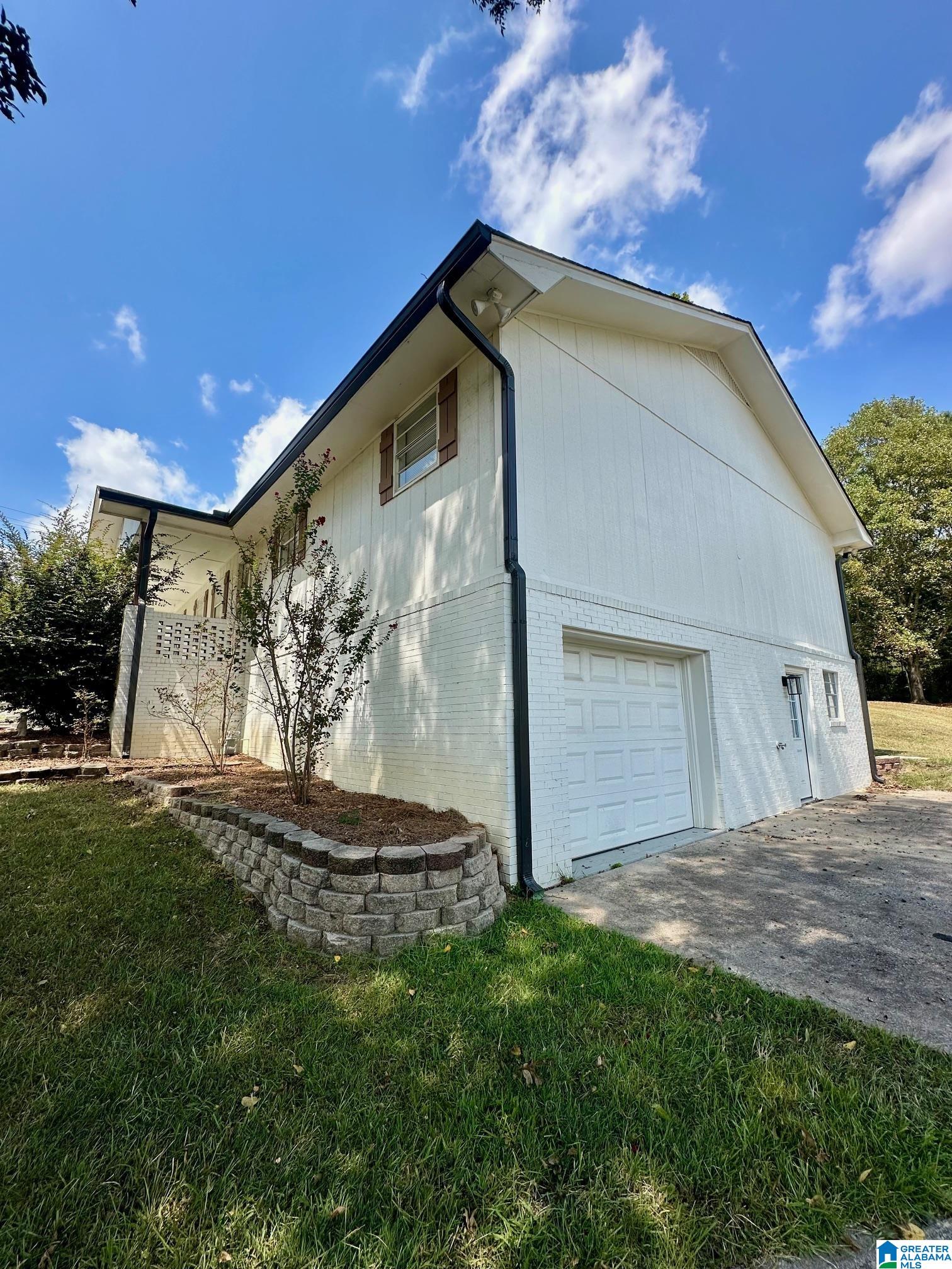 3989 Woodhaven Road Bessemer, AL 35022 - Photo 2 of 30 Gallery Image 2