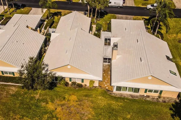$369,000 | 761 Harrington Lake Drive North, Unit 61, Venice, FL 34293
