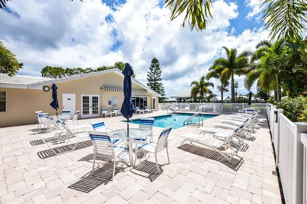 $369,000 | 761 Harrington Lake Drive North, Unit 61, Venice, FL 34293