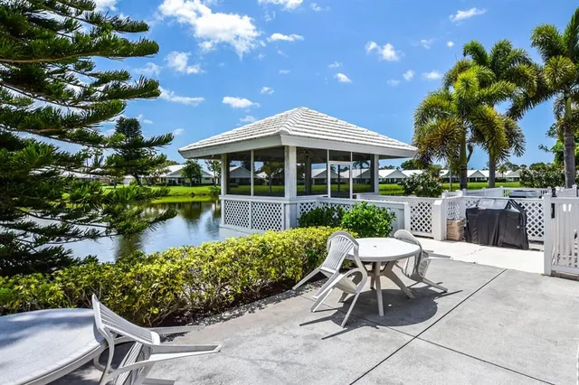 $389,000 | 761 Harrington Lake Drive North, Unit 61, Venice, FL 34293