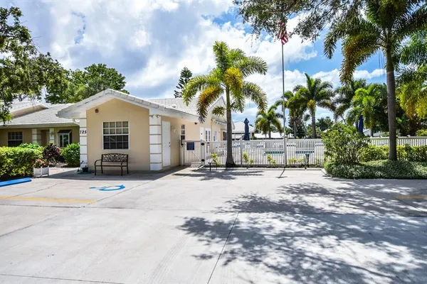 $369,000 | 761 Harrington Lake Drive North, Unit 61, Venice, FL 34293